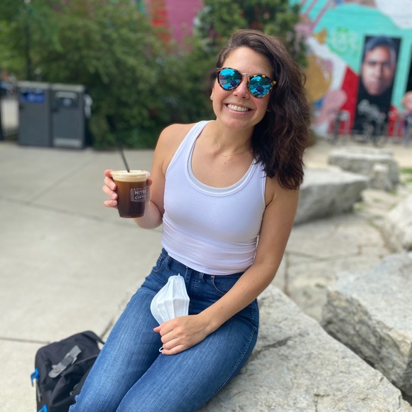 Meet your Posher, Rebecca - Picture 1 of 1